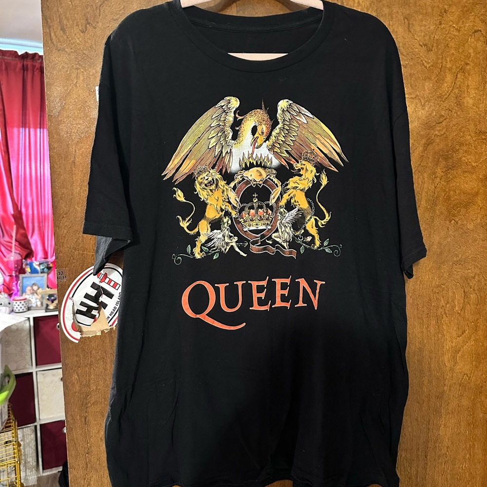 Queen Band Short Sleeve Tee